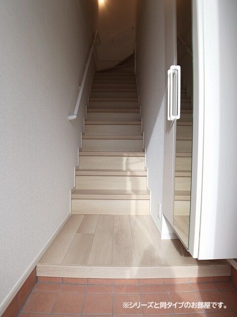 EAST HILL Gの玄関写真