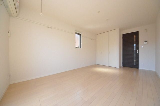 居室・リビング　☆広々使いやすい間取り☆※角部屋のみ2面採光です