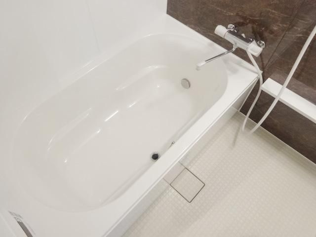 バス・シャワールーム　※別部屋参考写真です