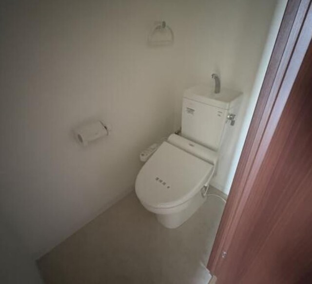 トイレ　※別部屋参考写真