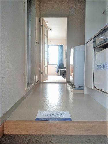 玄関　備品は部屋ごとに異なります。