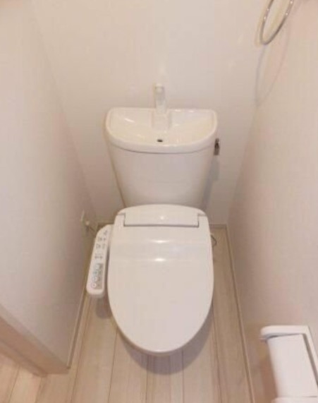 トイレ　別部屋イメージ写真