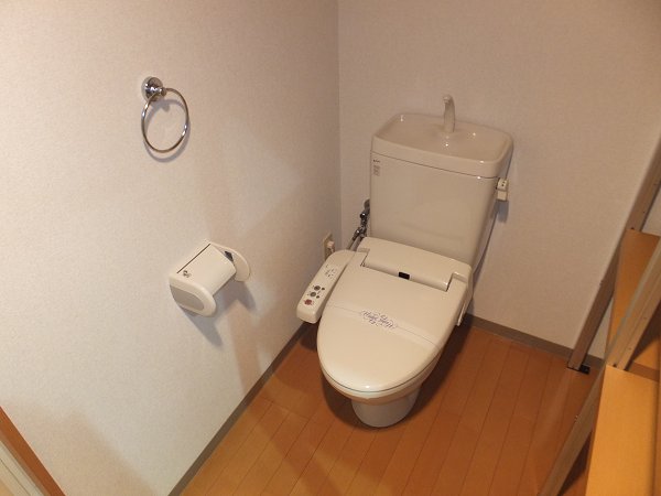 トイレ　トイレ※他号室の参考写真となります。