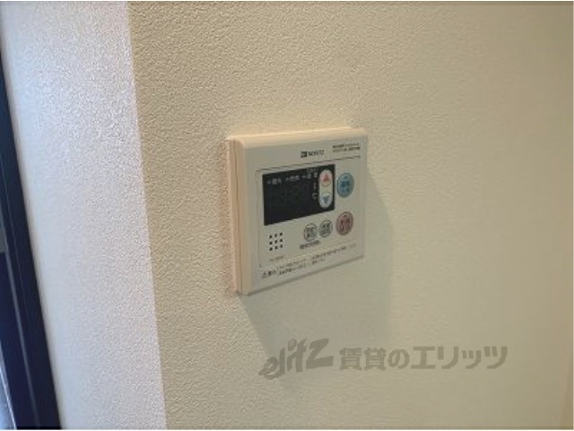 その他設備　給湯器リモコン