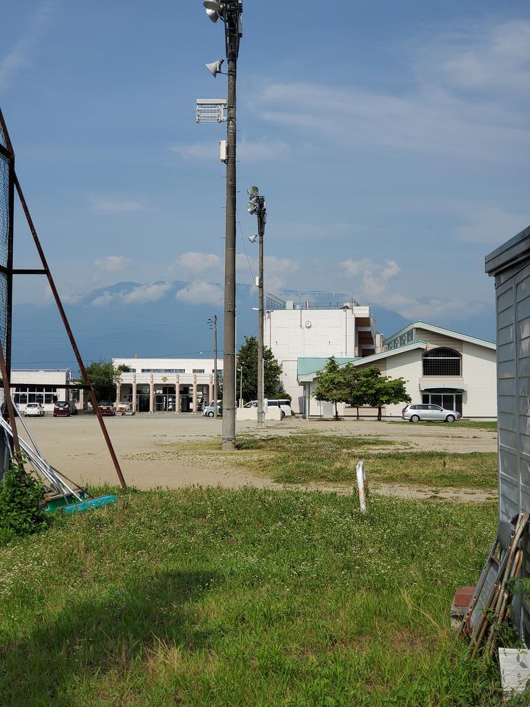 【成島ハイツの小学校】