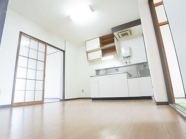 居室・リビング　ピッカピカのダイニングキッチン