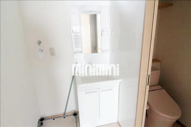 洗面設備　人気の独立洗面台です