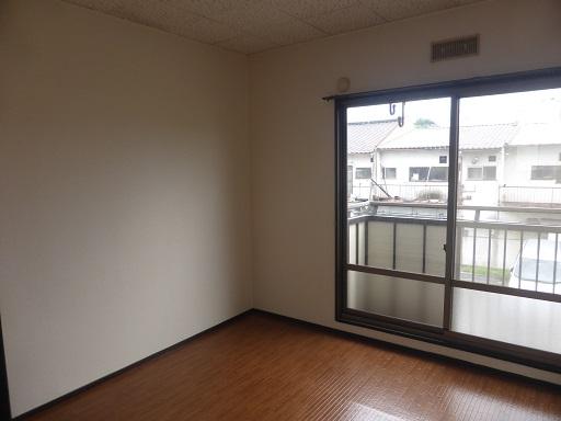 バルコニー　洋室