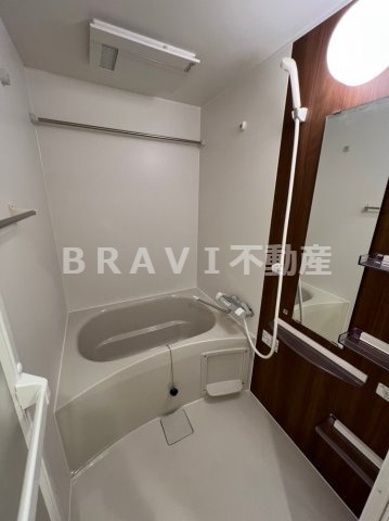 バス・シャワールーム　【セレニテ天満橋アリア】落ち着いた空間のお風呂です