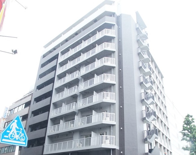 横浜市港北区新横浜のマンションの建物外観