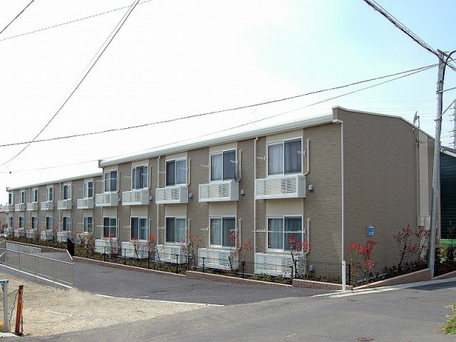 【町田市常盤町のアパートの建物外観】