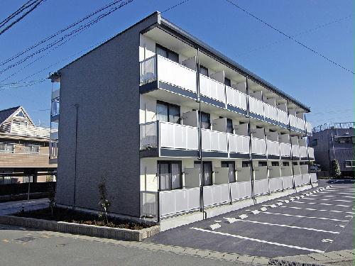 レオパレス中吉田Ｕの建物外観