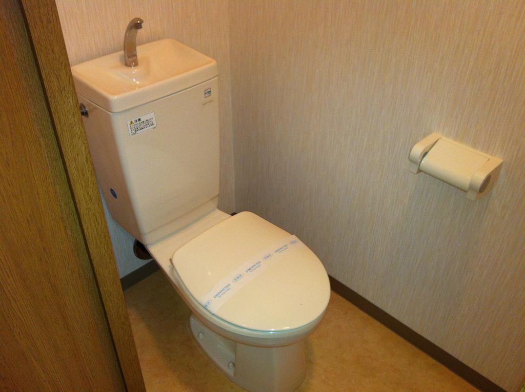 ＪＲ可部線 下祇園駅 徒歩5分 8階建 築24年のトイレ写真