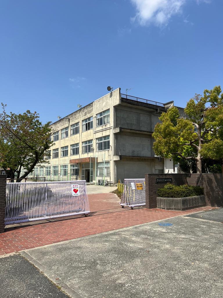 【エクセルタウン花田の小学校】