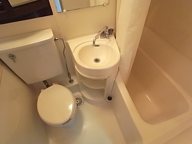 バス・シャワールーム　バスルーム