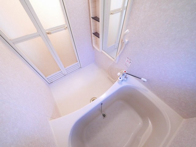 バス・シャワールーム　お風呂です