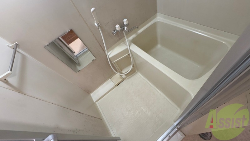 バス・シャワールーム　お風呂です。ゆっくりお風呂につかるのも体に良いですね～