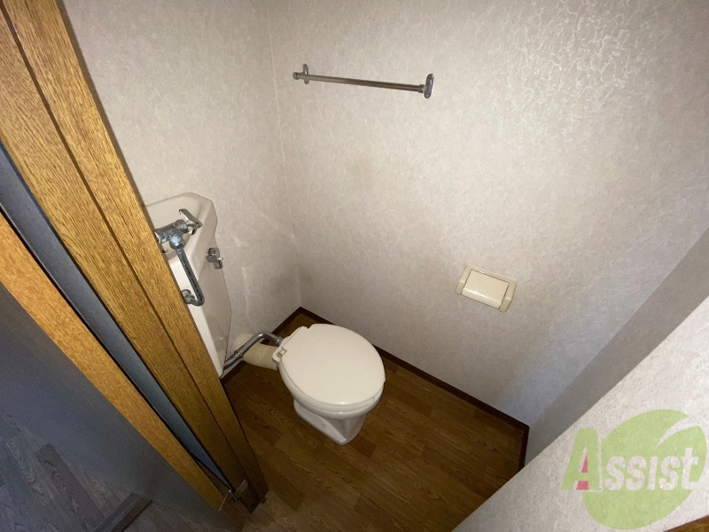 トイレ　こちらはトイレです。清潔感があり、安心して使用できます。