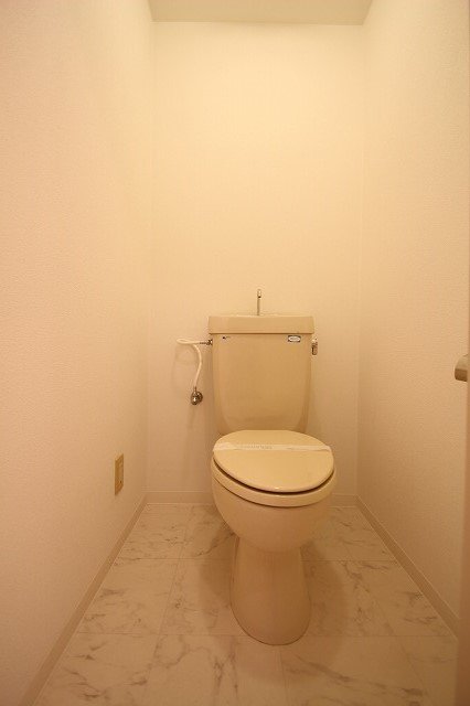 トイレ　同物件別室です。