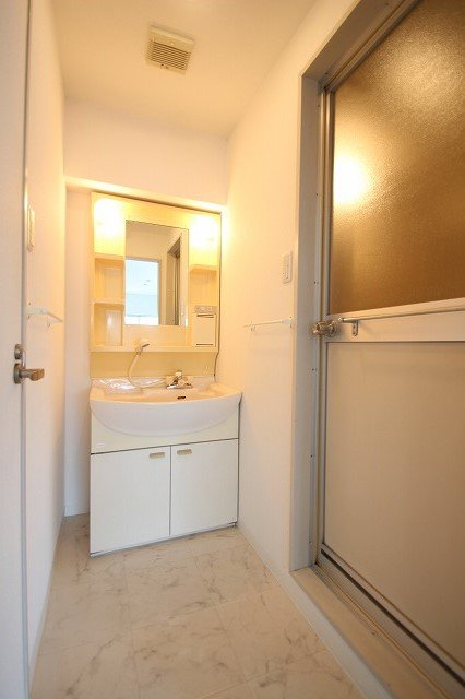 洗面設備　同物件別室です。