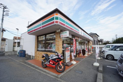 コンビニ　セブン‐イレブン 市原郡本店（コンビニ）まで244m