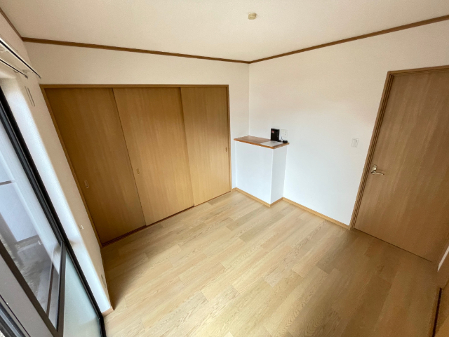 居室・リビング　※ＣＧ加工のため家具は現地になく、賃料に含まれません。