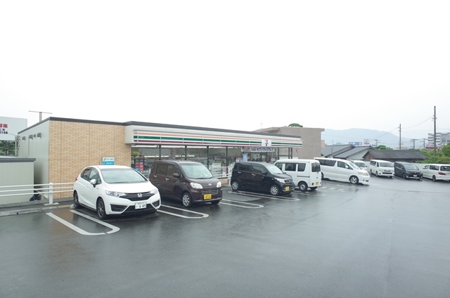 コンビニ　セブンイレブン　太宰府向佐野4丁目店（コンビニ）まで447m