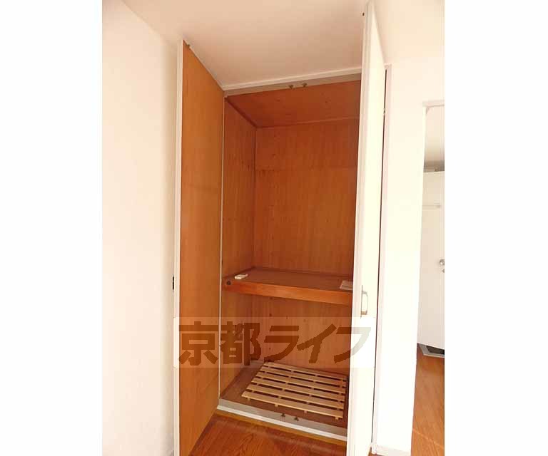 収納　収納力のあるクローゼットです。