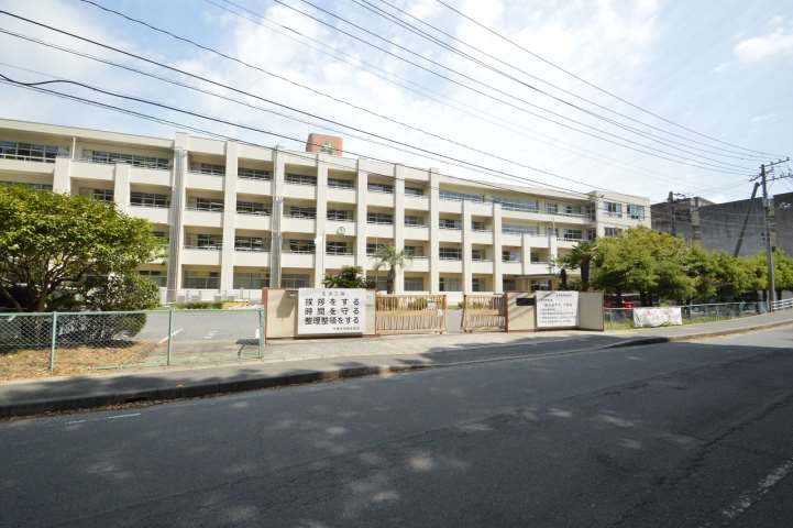 中学校　竹原中学校（中学校）まで420m
