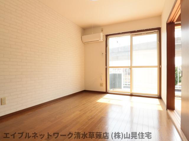 居室・リビング　使いやすい居間です