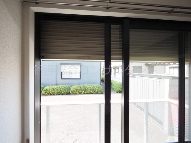 その他設備　シャッター雨戸あり