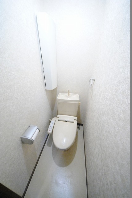 トイレ　写真は７０２号室