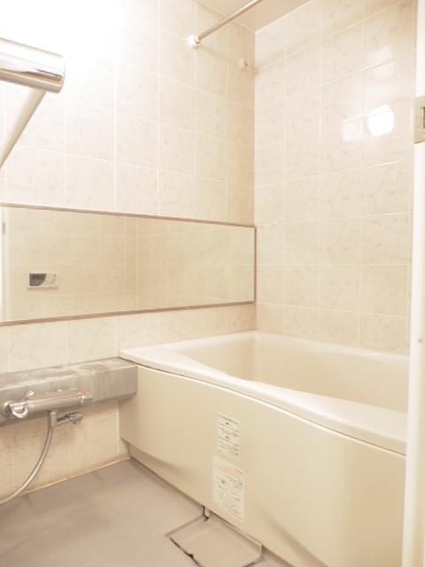 バス・シャワールーム　バス※別部屋参考写真