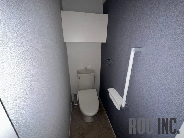 トイレ　写真は反転のお部屋です