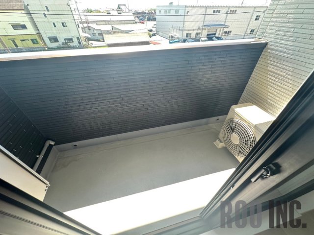 バルコニー　写真は反転のお部屋です