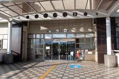 図書館　江東区立東雲図書館（図書館）まで946m