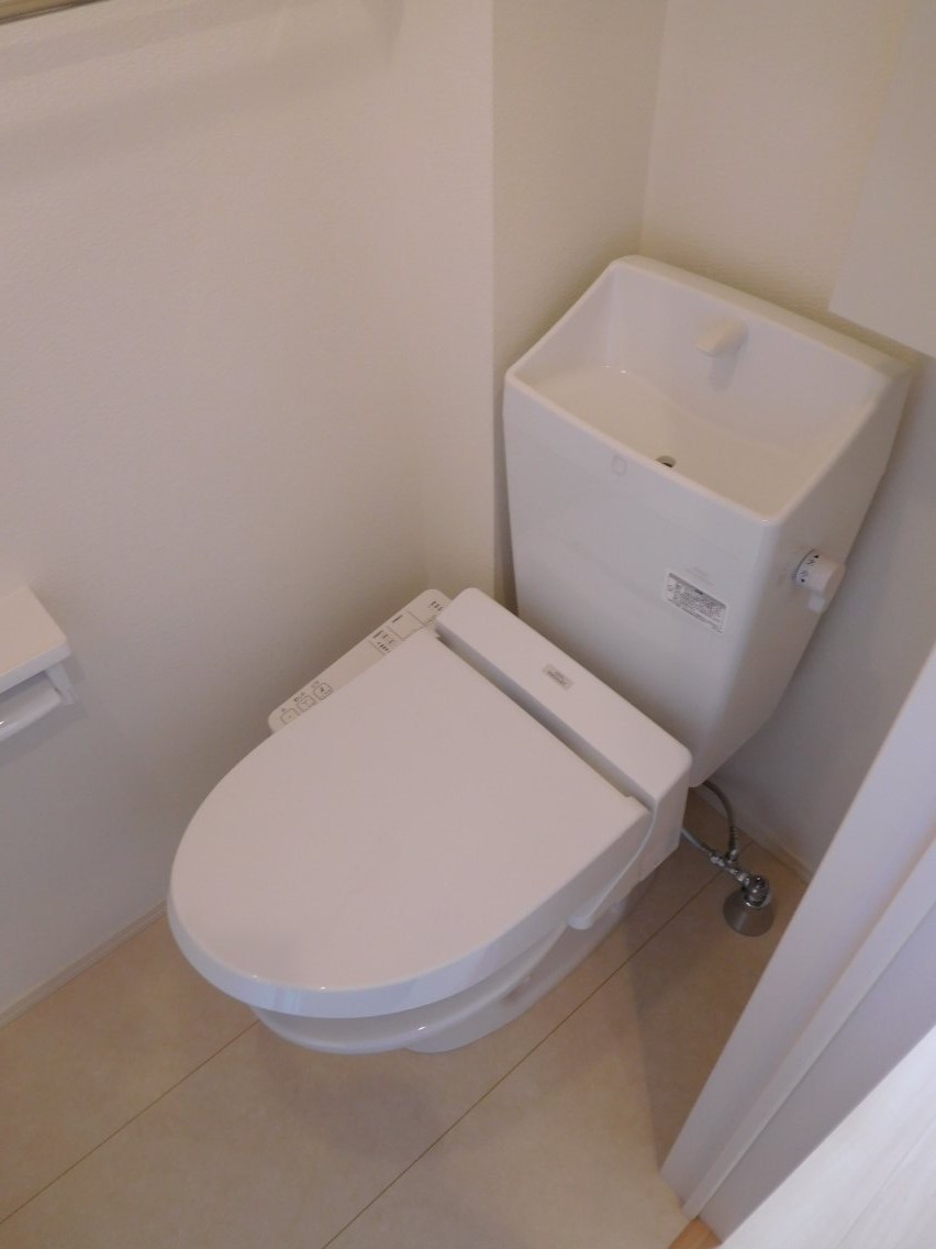トイレ　温水洗浄便座付トイレ