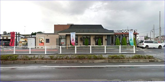 飲食店　マクドナルド4号線小山店（飲食店）まで212m