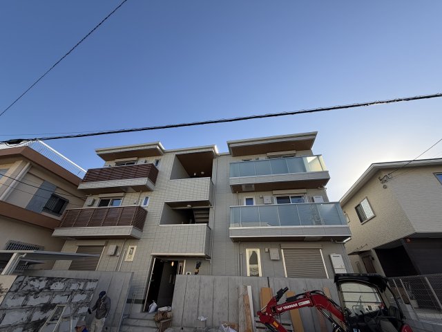 建物外観　建設中