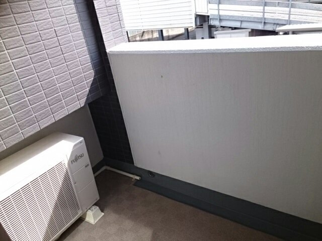 バルコニー　陽当たり良好なバルコニーです