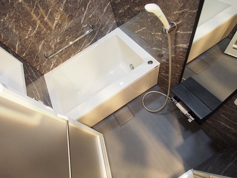 バス・シャワールーム