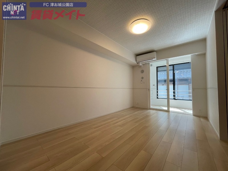 居室・リビング　同型部屋写真です。