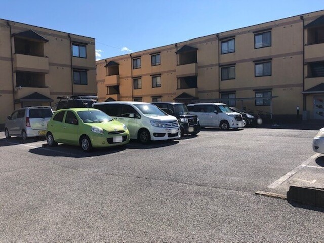 駐車場　駐車場