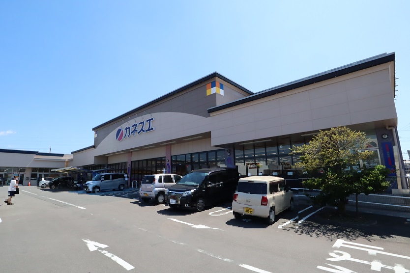 スーパー　カネスエ 瀬部店（スーパー）まで665m