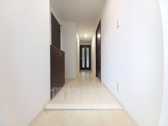 玄関　103号室写真