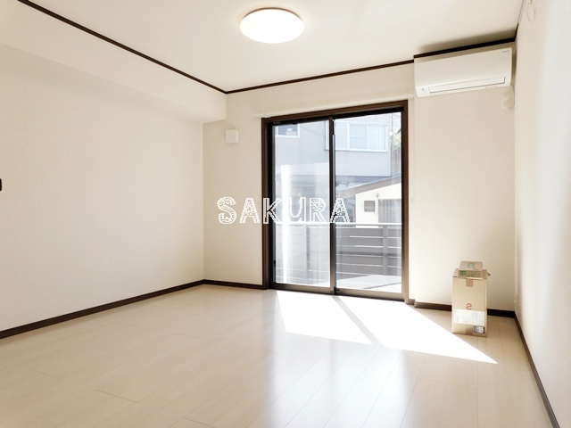 居室・リビング　使いやすい形の為、レイアウトを楽しめます♪ 開放感のあるゆっ