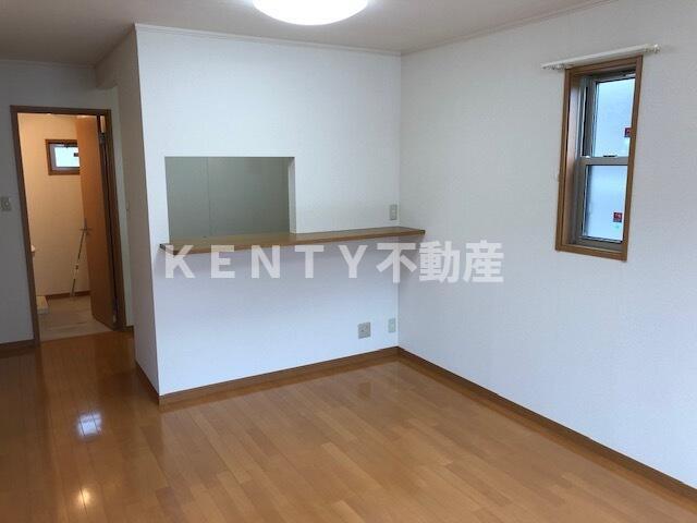 居室・リビング　こちらのリビングで趣味の時間をお楽しみください