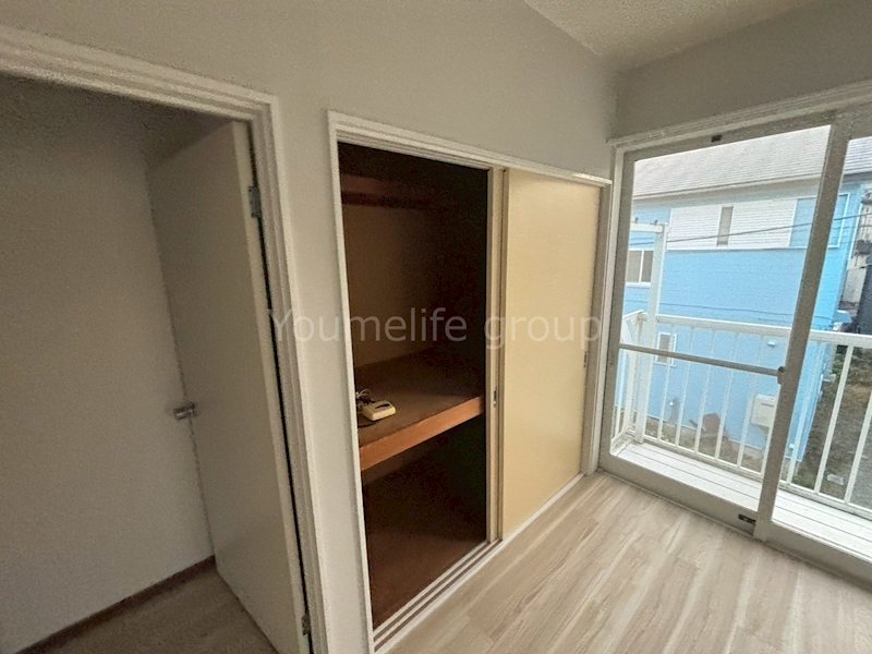 収納　写真はクリーニング前になります。