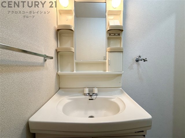 洗面設備　コンパクトで使いやすい洗面所