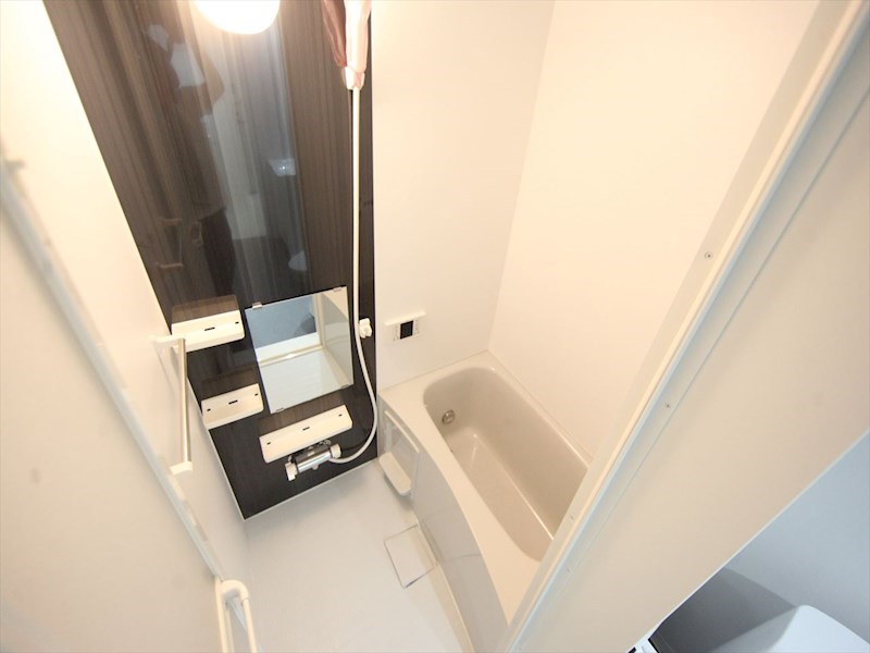 バス・シャワールーム　追い焚き・オートバス機能付お風呂